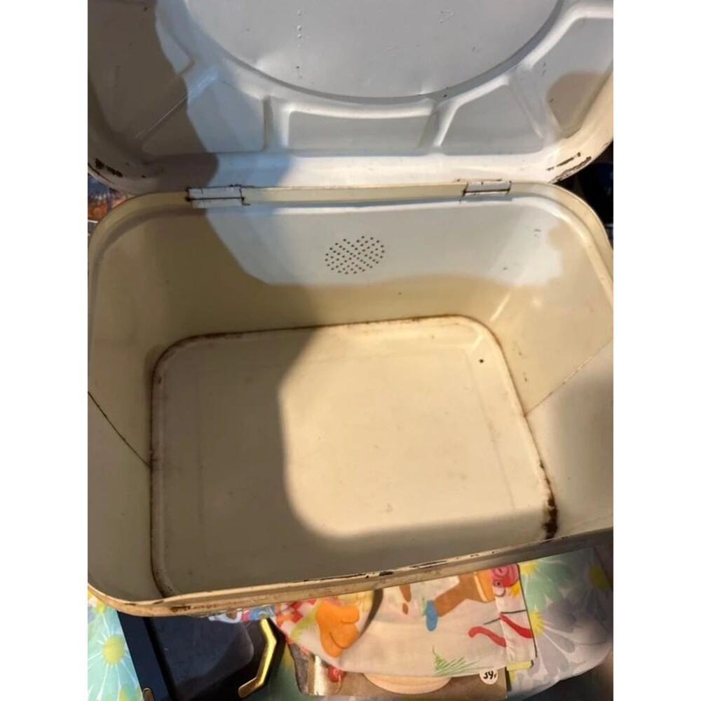 Daisy breadbox - Picture 3 of 3